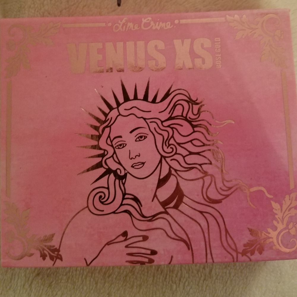 Lime Crime Venus XS Rose Gold eyeshadow palette